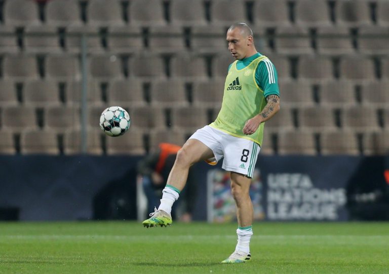 Celtic: Noel Whelan lambasts Scott Brown over key issue