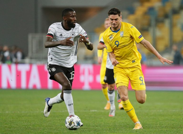 Tottenham Hotspur: Spurs and Levy on alert for Chelsea defender Antonio Rudiger
