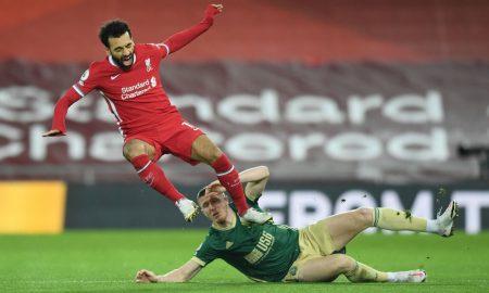 john-lundstram-tackles-mohamed-salah