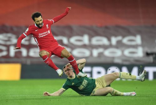 john-lundstram-tackles-mohamed-salah