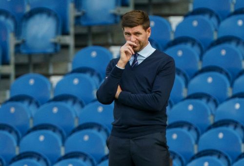 steven-gerrard-on-the-touchline-vs-st-johnstone