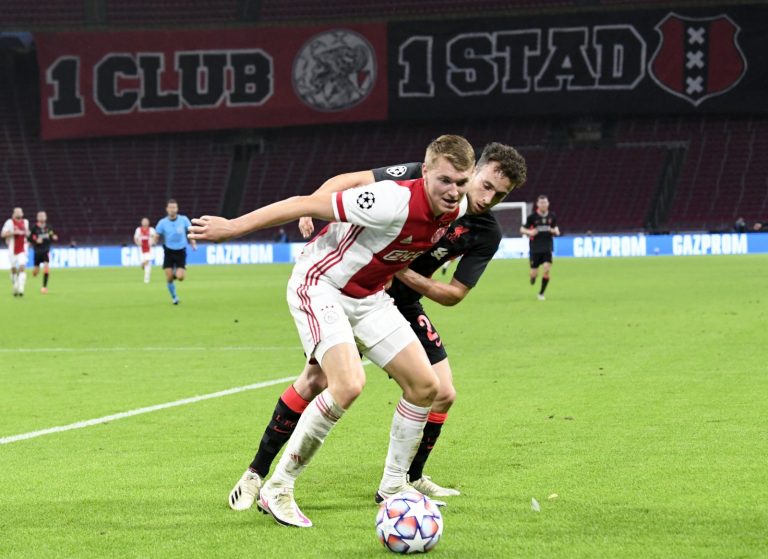 Liverpool: Fans laud transfer target Perr Schuurs after impressive Ajax display