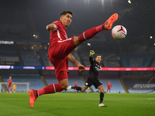 Liverpools-Roberto-Firmino-in-action