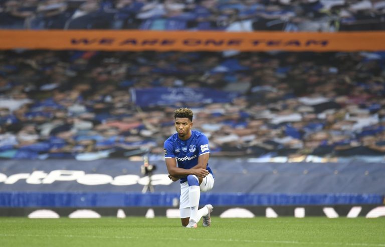Everton: Fans blast Mason Holgate display