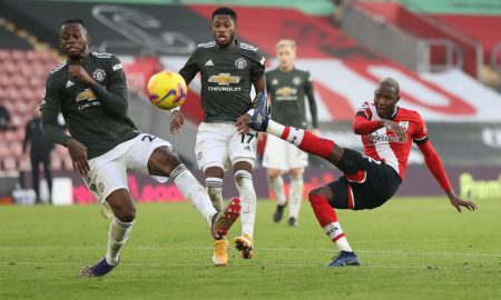 moussa-djenepo-in-action-vs-manchester-united