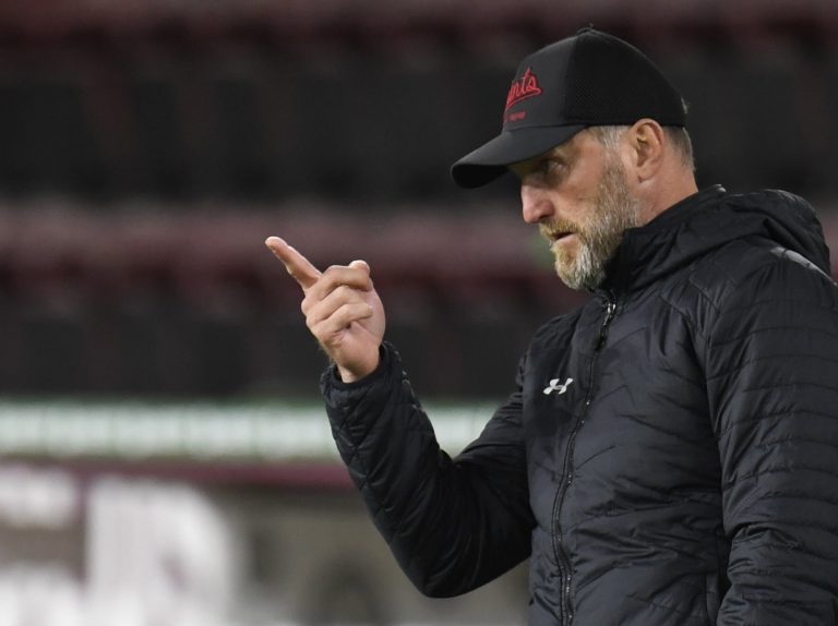 ralph-hasenhuttl-on-the-touchline