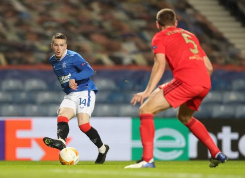 ryan-kent-crosses-against-benfica