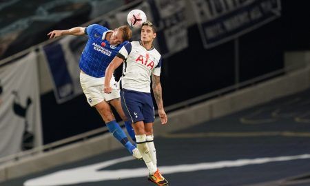 erik-lamela-on-the-sidelines-as-he-recovers-from-spurs-injury