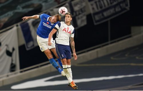 erik-lamela-on-the-sidelines-as-he-recovers-from-spurs-injury