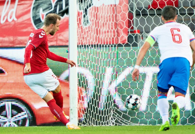 Everton: Fans hail Christian Eriksen enquiry