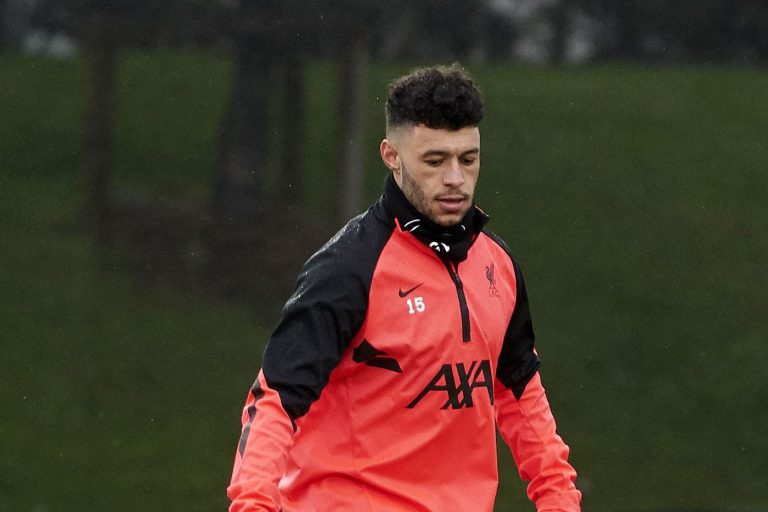 Liverpool: Fans rule out Oxlade-Chamberlain turnaround