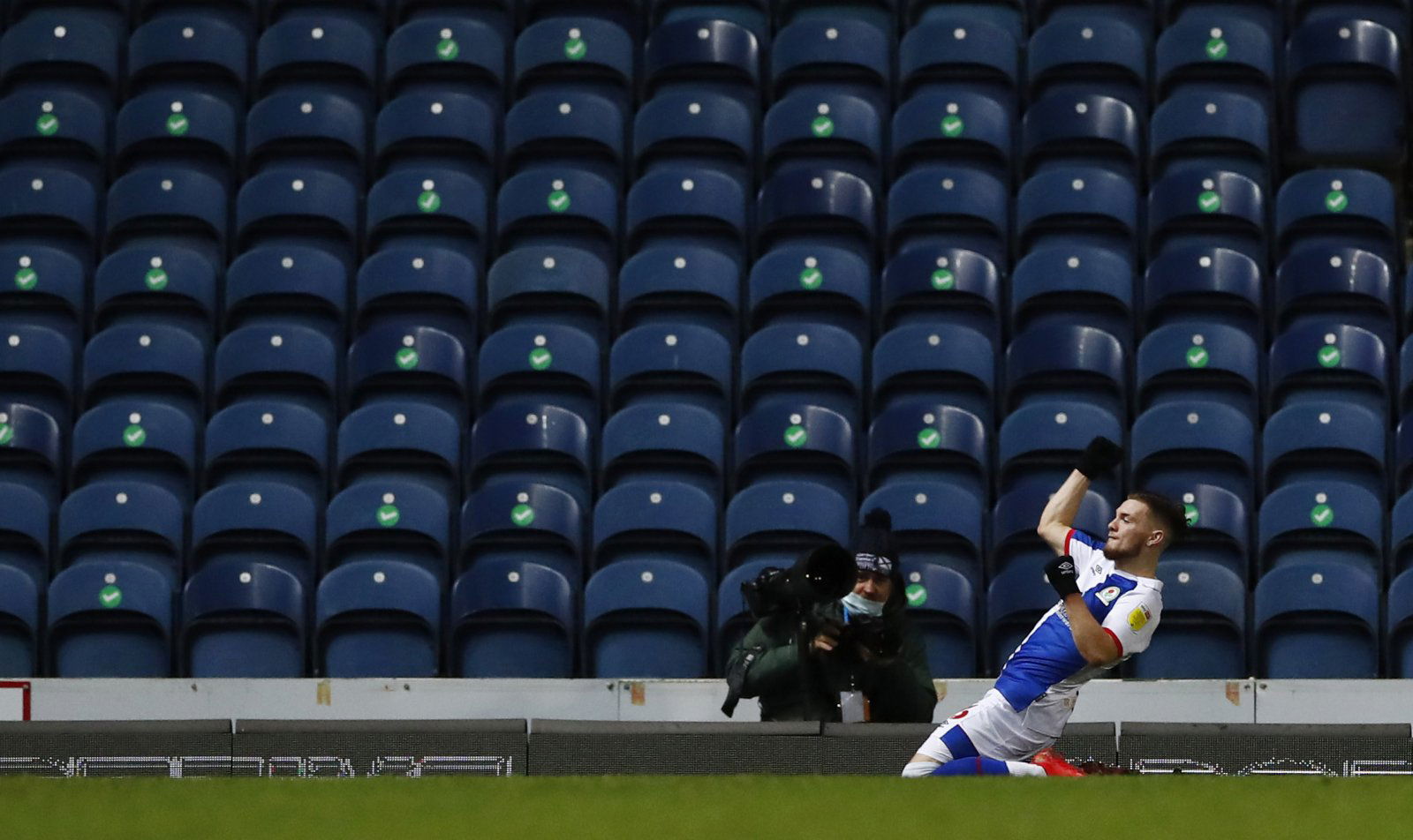Liverpool: Fans salivate over Harvey Elliott strike for Blackburn Rovers - Liverpool News