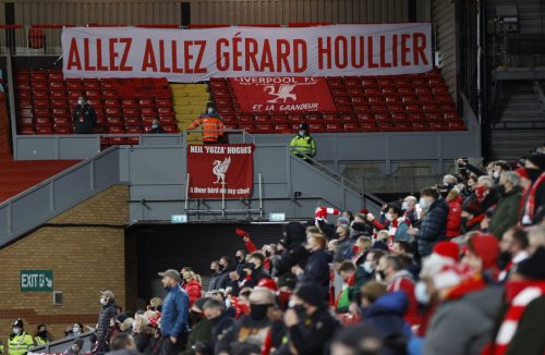 General-view-of-a-banner-in-memory-of-Gerard-Houllier