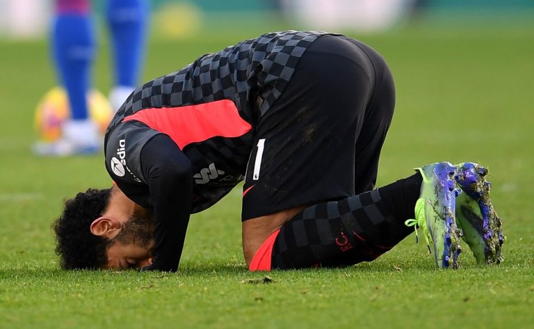 Liverpool: Journalist provides five-word statement amid Salah exit rumours