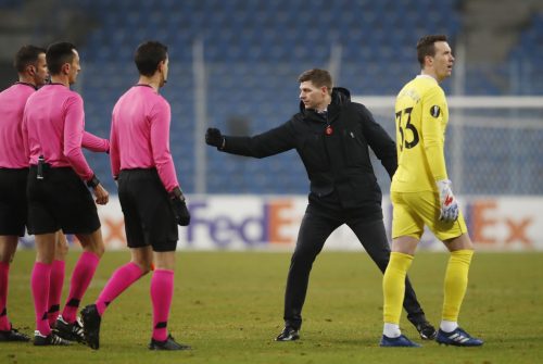 steven-gerrard-at-full-time-vs-lech-poznan