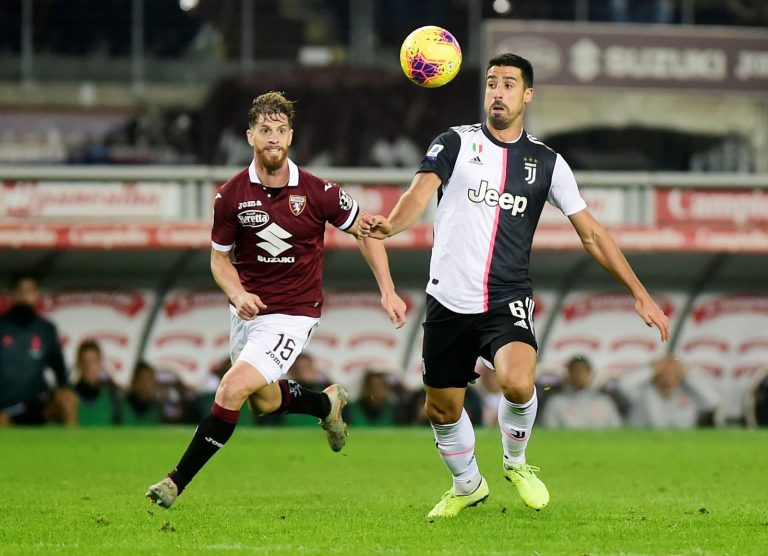 Everton: ‘Fantastic’ central midfielder considering Everton offer