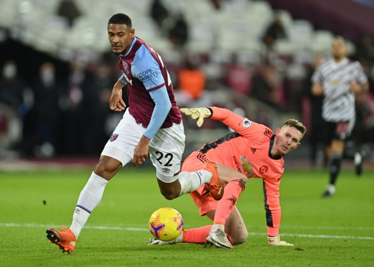 West Ham United: Fans tear into Sebastien Haller after ’embarrassing’ first half miss against Man United