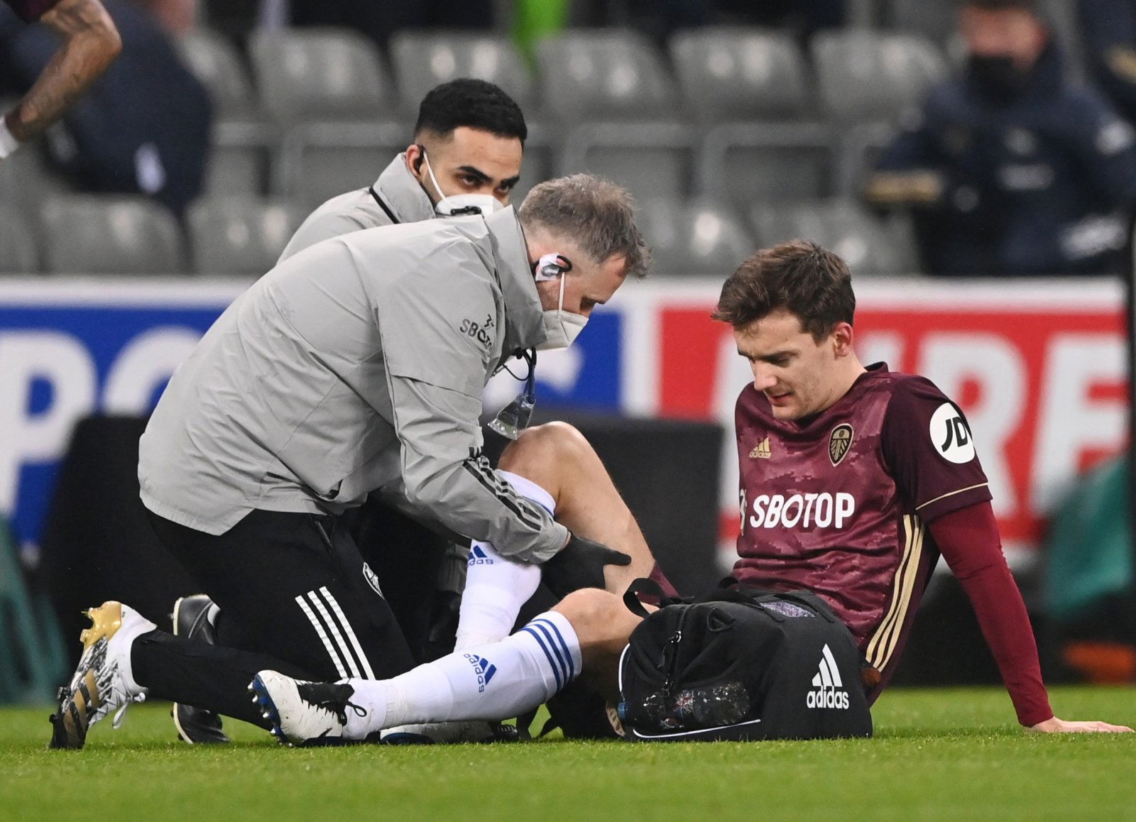Leeds United: Phil Hay provides injury update on Diego Llorente - Leeds United News