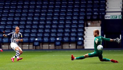 kamil-grosicki-shoots-for-west-brom