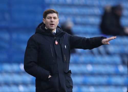 steven-gerrard-shouting-instructions