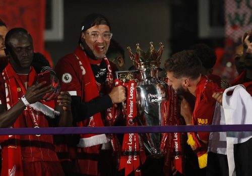 Liverpool-manager-Jurgen-Klopp-celebrates-with-the-trophy