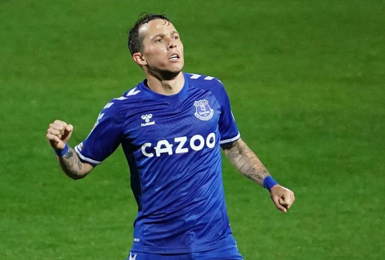 Everton: Fans celebrate Bernard exit