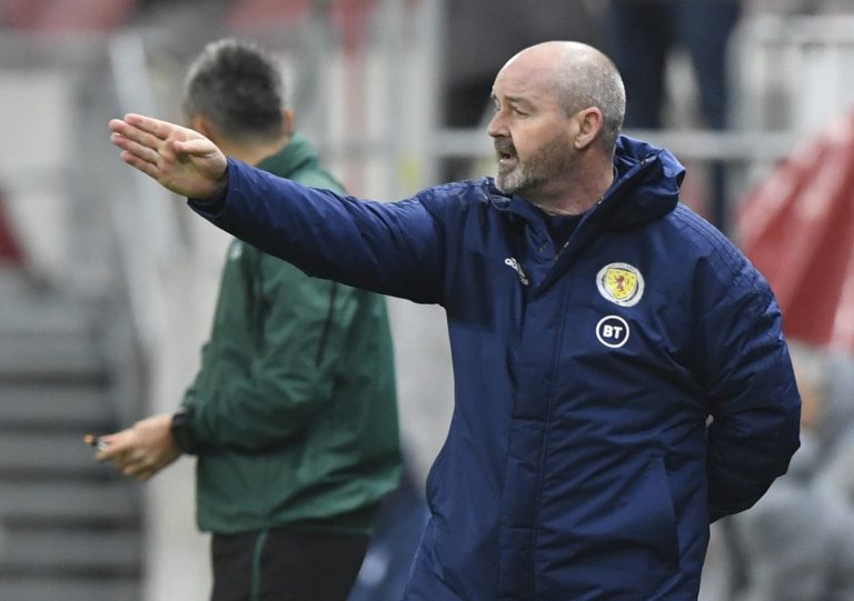 Celtic: Frank McAvennie backs Steve Clarke to take Hoops role