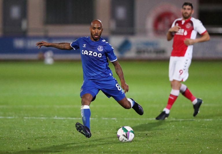 Everton: Fans slam Fabian Delph as he is ruled out against West Ham