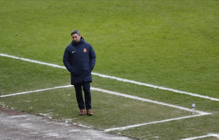 Sunderland: Lee Johnson admits automatic promotion will be ‘extremely difficult’