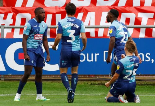 nnamdi-ofoborh-celebrates-at-wycombe