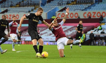 tomas-soucek-shoots-vs-aston-villa