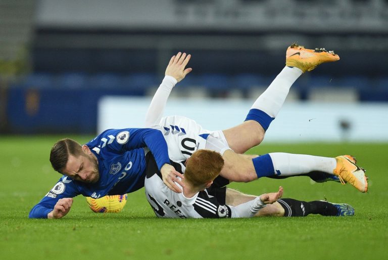 Everton: Toffees blast Gylfi Sigurdsson after 2-0 loss to Fulham