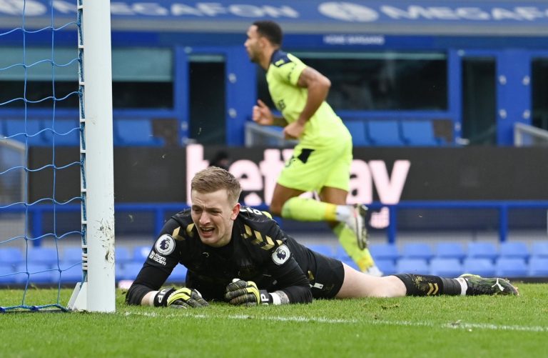 Everton: Fans react to news of Jordan Pickford’s injury