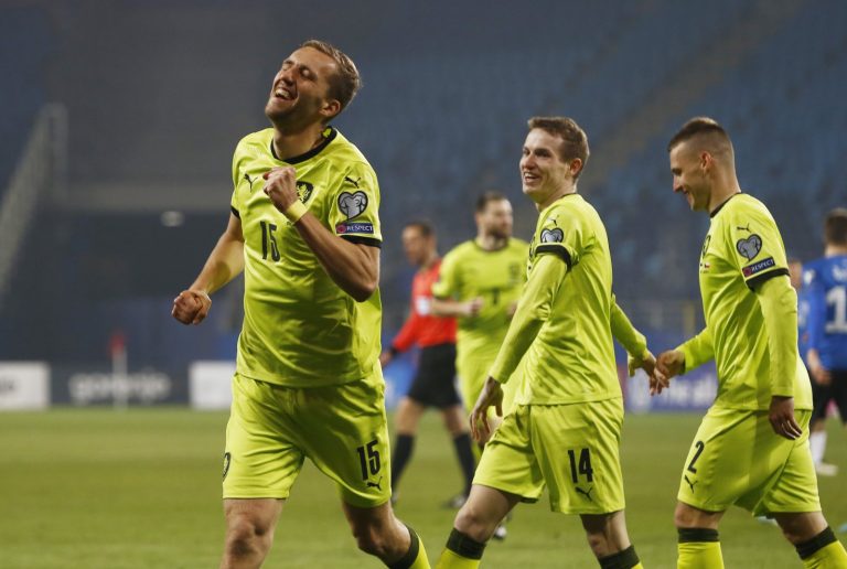 West Ham United: Hammers flock to official club post