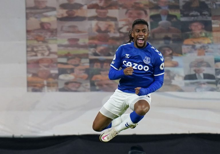 Everton: Blues open ‘preliminary’ contract talks with Alex Iwobi