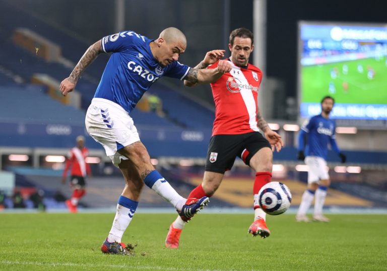 Everton: Noel Whelan claims Allan will start on Monday