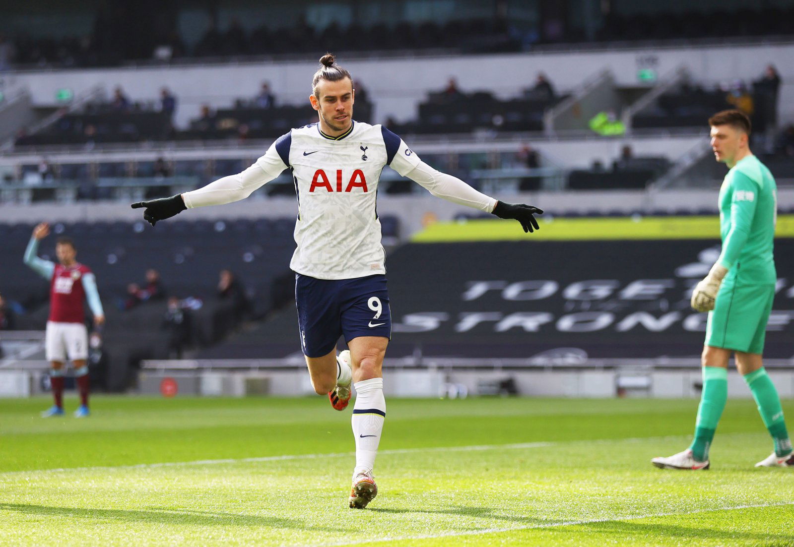 Gold makes behind-scenes Bale claim at Spurs | The ...