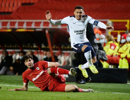 james-tavernier-jumps-vs-royal-antwerp