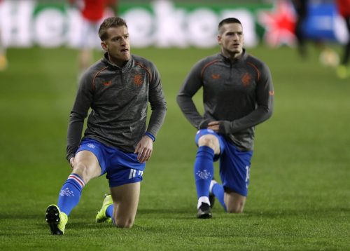 steven-davis-warming-up-vs-slavia-prague