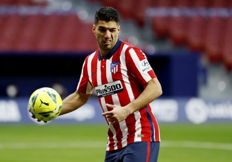 Exclusive: Pundit admits he can’t see Luis Suarez joining Leicester