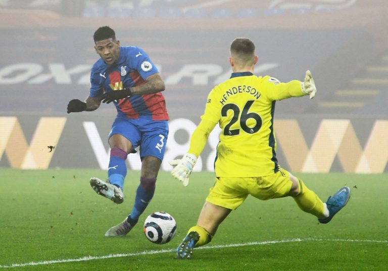 leeds-united-eyeing-patrick-van-aanholt