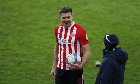 charlie-wyke-with-the-matchball