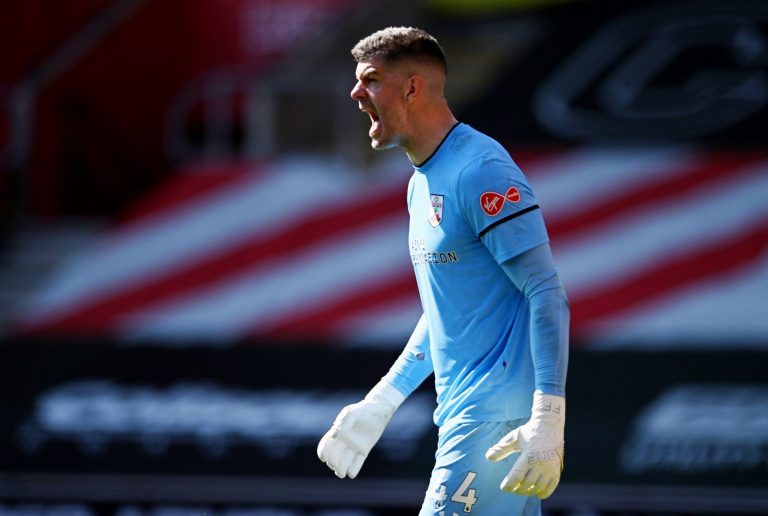 fraser-forster-in-action-for-southampton