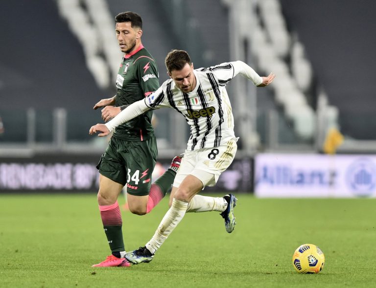 aaron ramsey in action for juventus