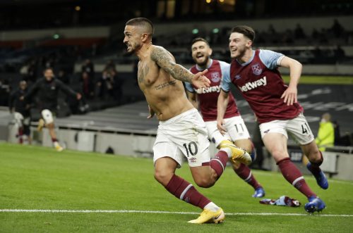 West Ham's Manuel Lanzini celebrates scoring against Spurs