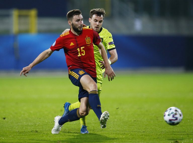 Crystal Palace: Fans react to Jon Moncayola links