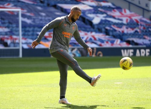 kemar-roofe-warming-up-vs-celtic