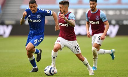 manuel-lanzini-in-action-vs-everton