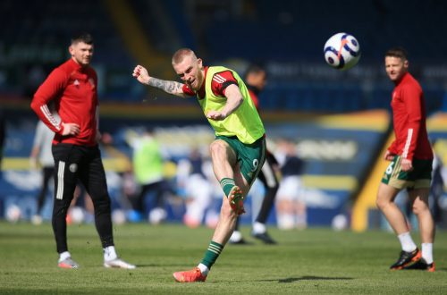 oli-mcburnie-warming-up-for-sheffield-united