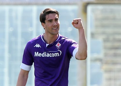 dusan-vlahovic-celebrates-scoring-for-fiorentina